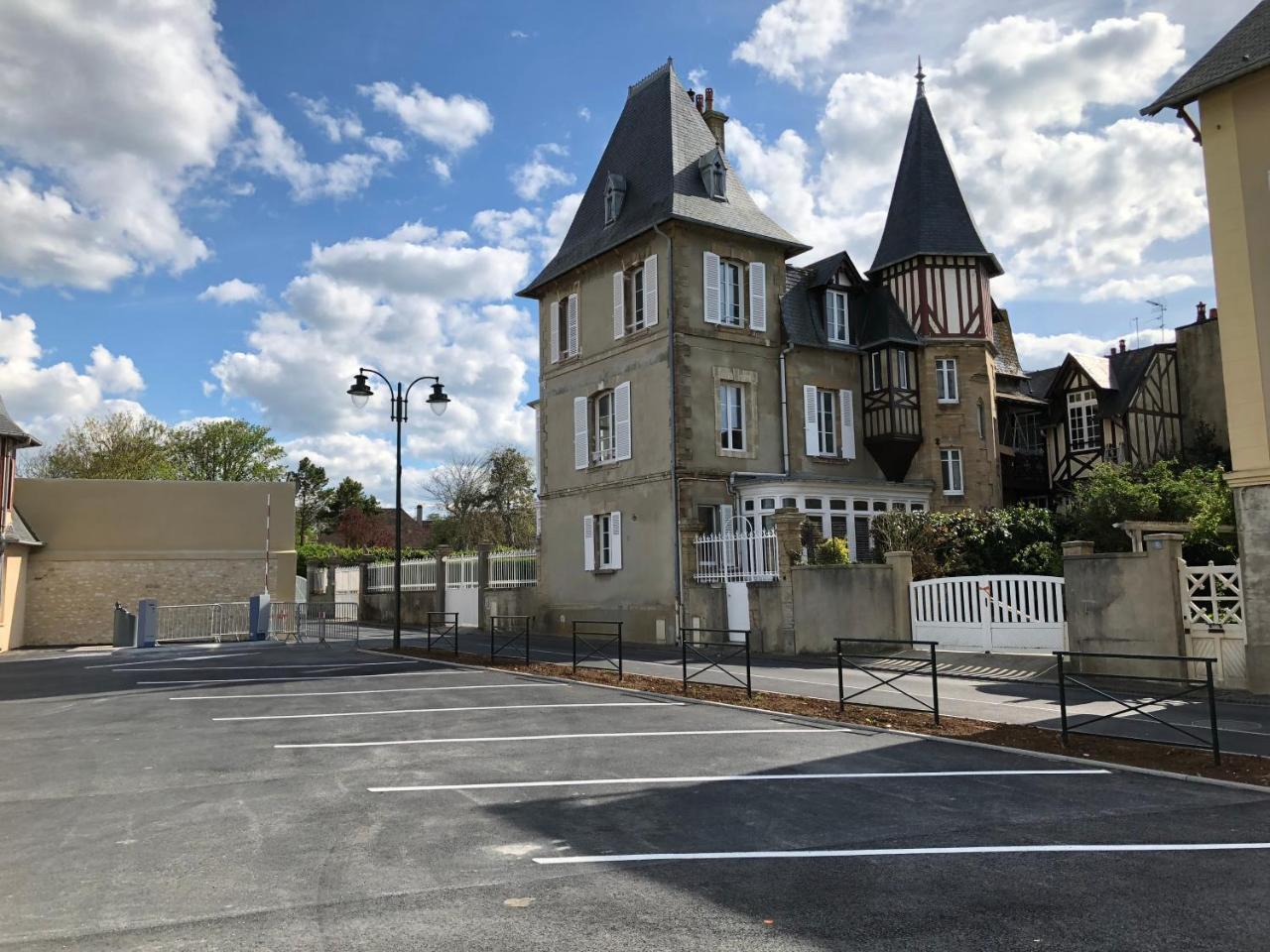Dday Aviators Le Manoir Hotel Arromanches-les-Bains Eksteriør billede