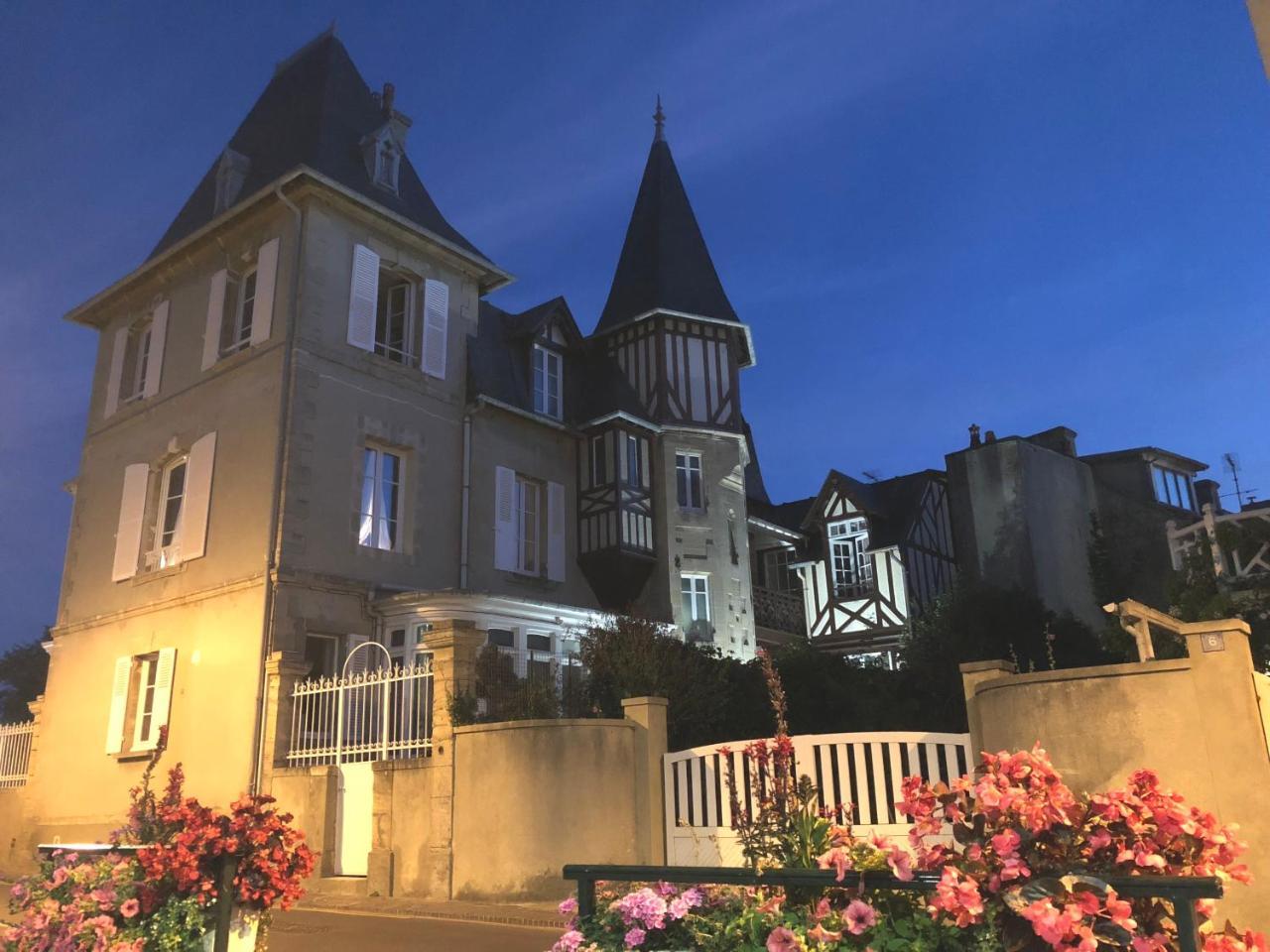 Dday Aviators Le Manoir Hotel Arromanches-les-Bains Eksteriør billede